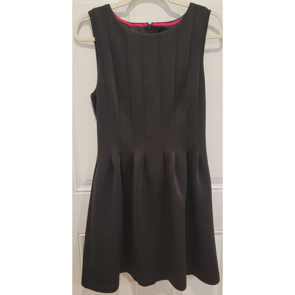 Vince Camuto Sleeveless Pleated Fit & Flare Knee Length Dress Black Sz 10 Party - Picture 1 of 4
